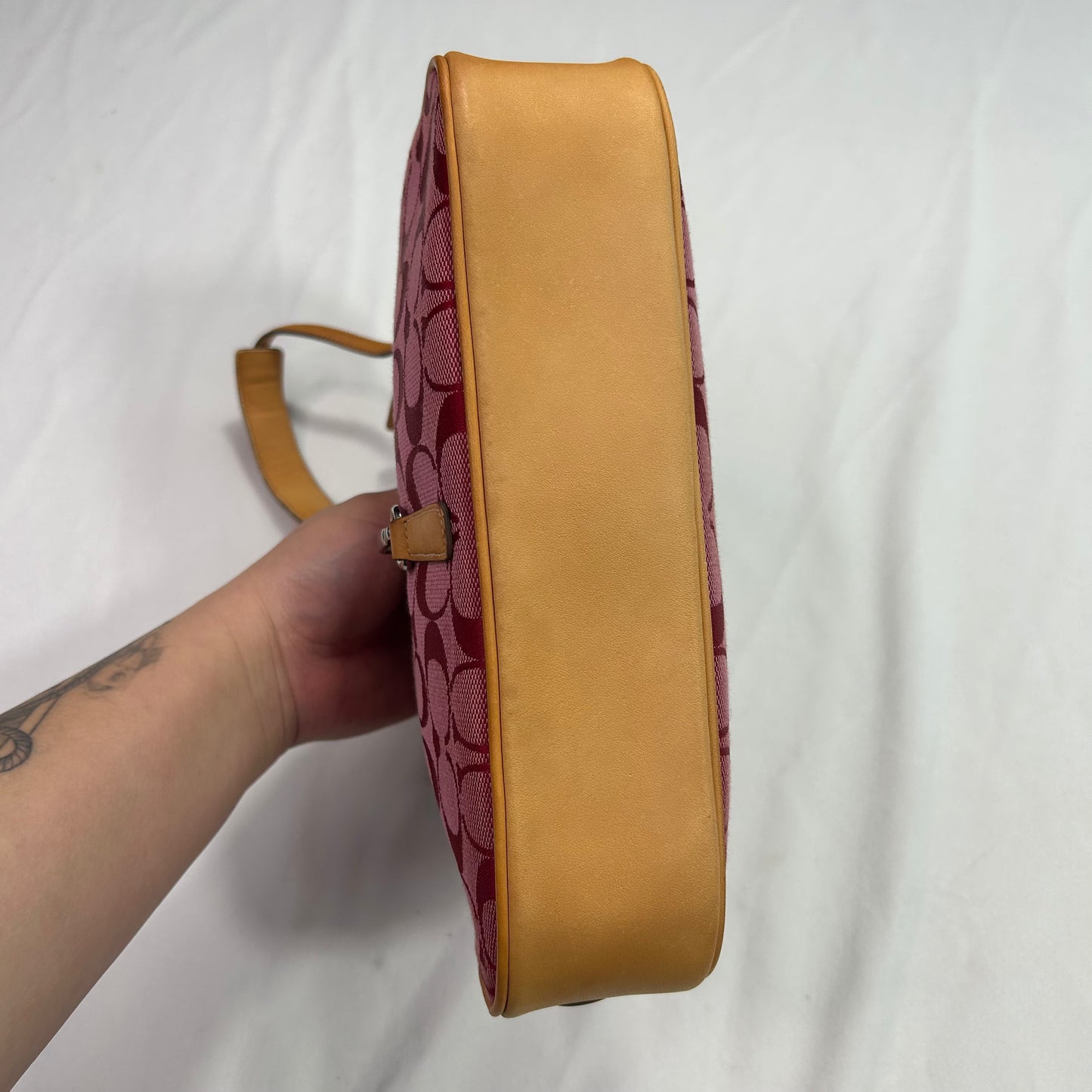 Vintage 2002 Red Coach Hamptons Signature Clip Shoulder Bag
