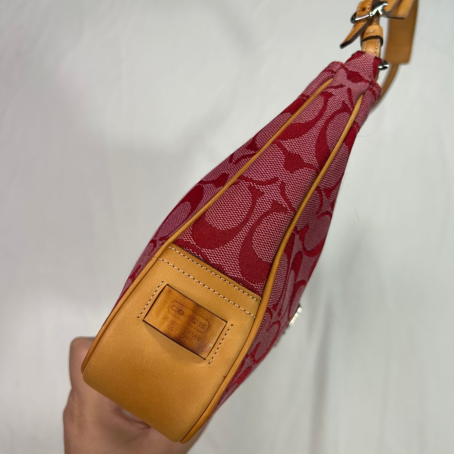 Vintage 2002 Red Coach Hamptons Signature Clip Shoulder Bag