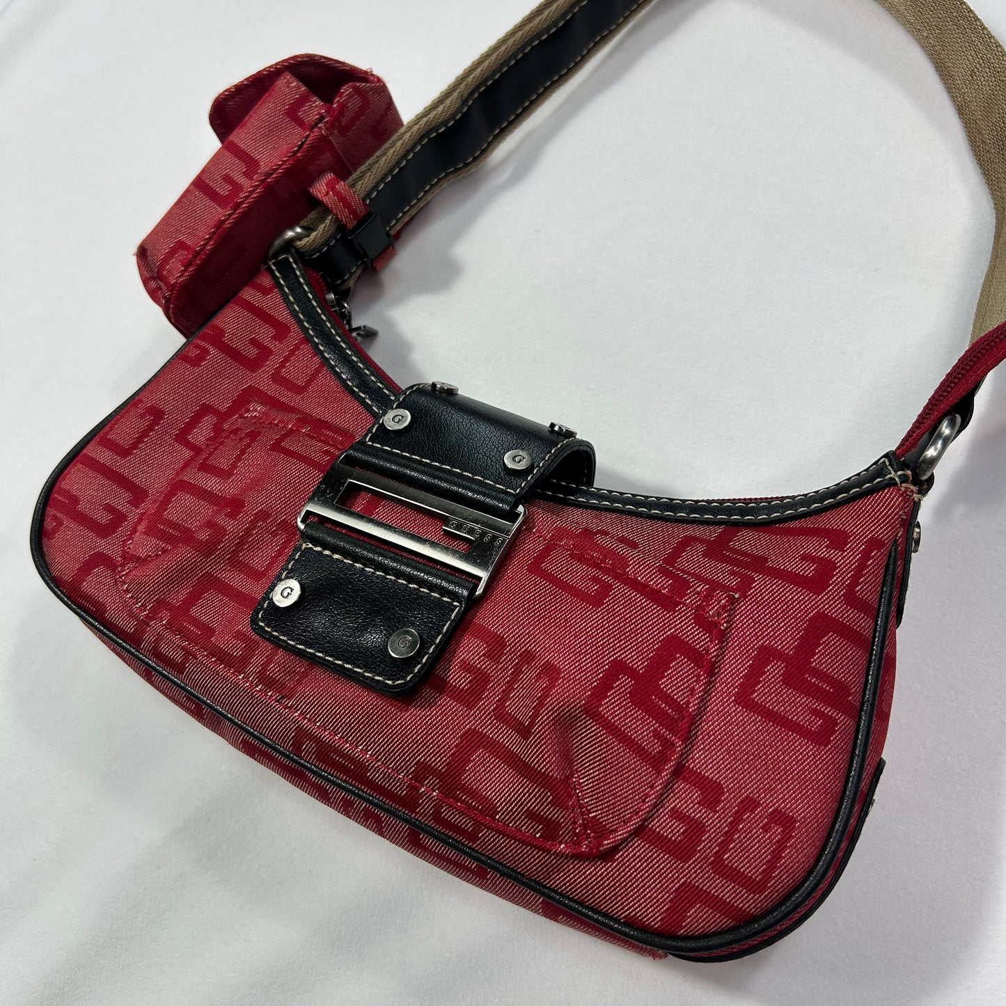 Vintage 2004 Guess Baguette Shoulder Bag