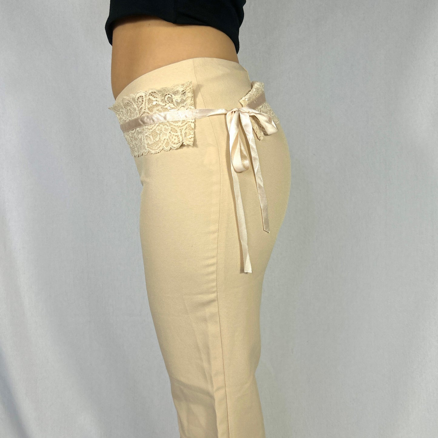 Mid Rise Lace Belt Pants - Size M