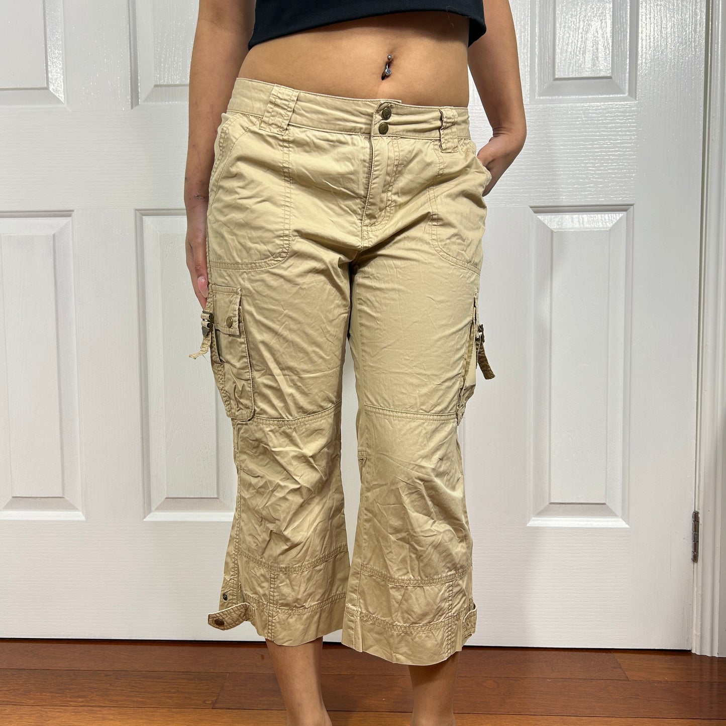 Vintage Underwood Beige Capri Cargo Pants - Size M