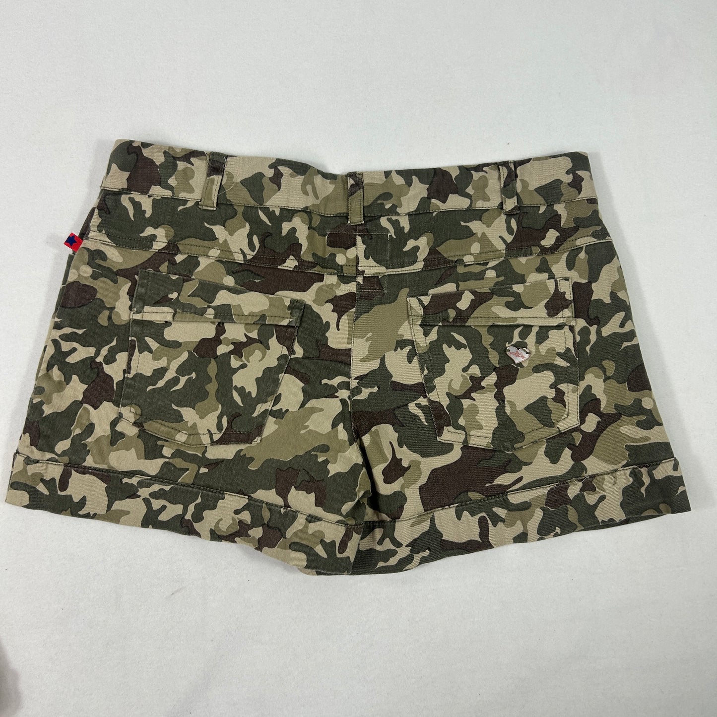 Vintage low rise  Camo Cargo Shorts - Size S