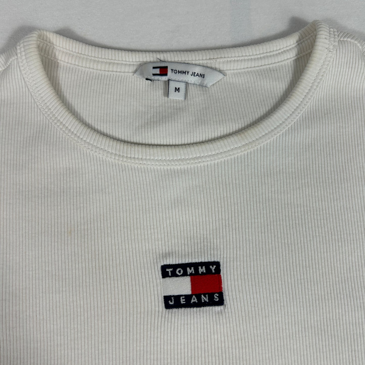Tommy Jeans Flag Babytee - Size S