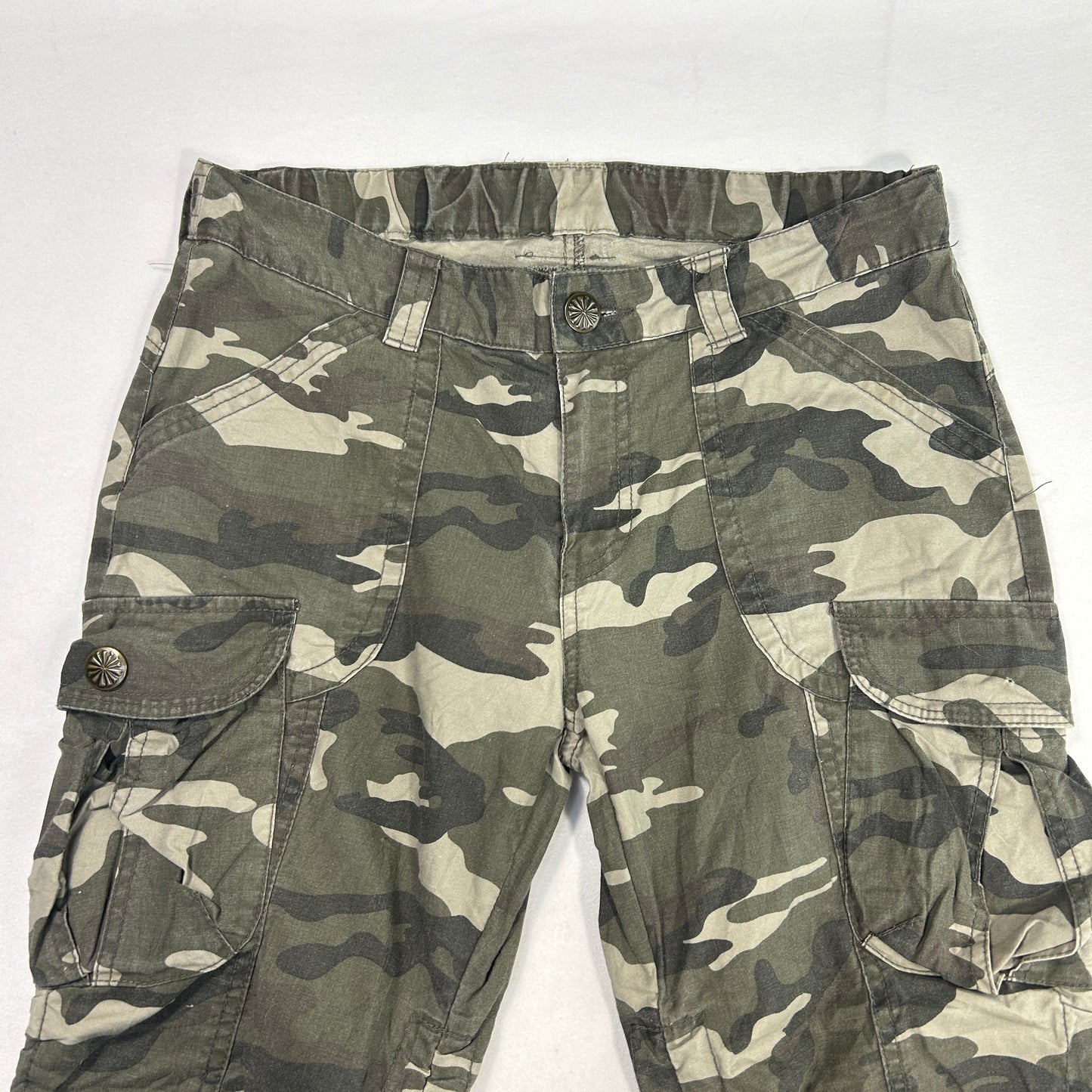 Camo 3/4 Capri Pants - Size M