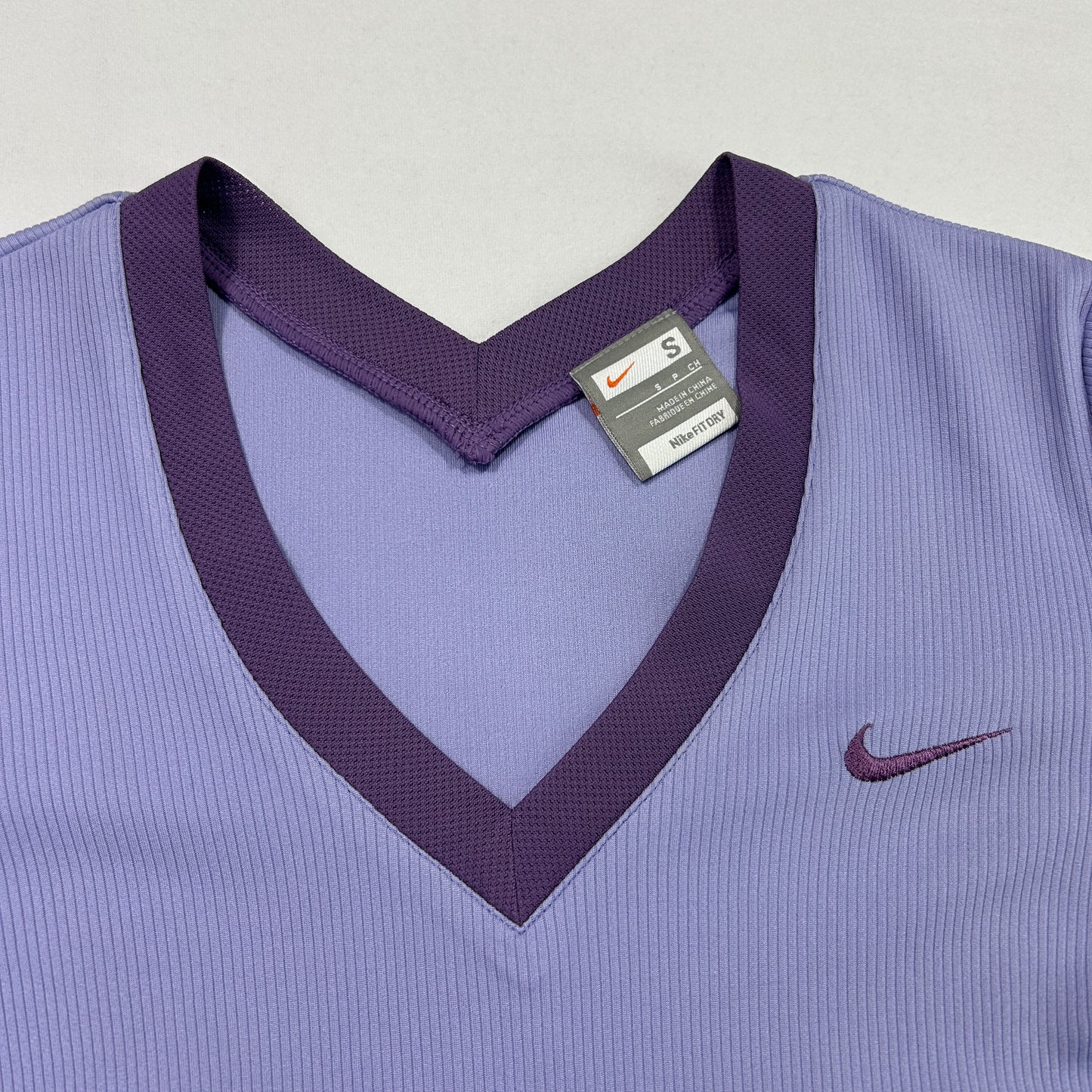 Vintage Nike V-Neck Babyte Tee - Size S/M