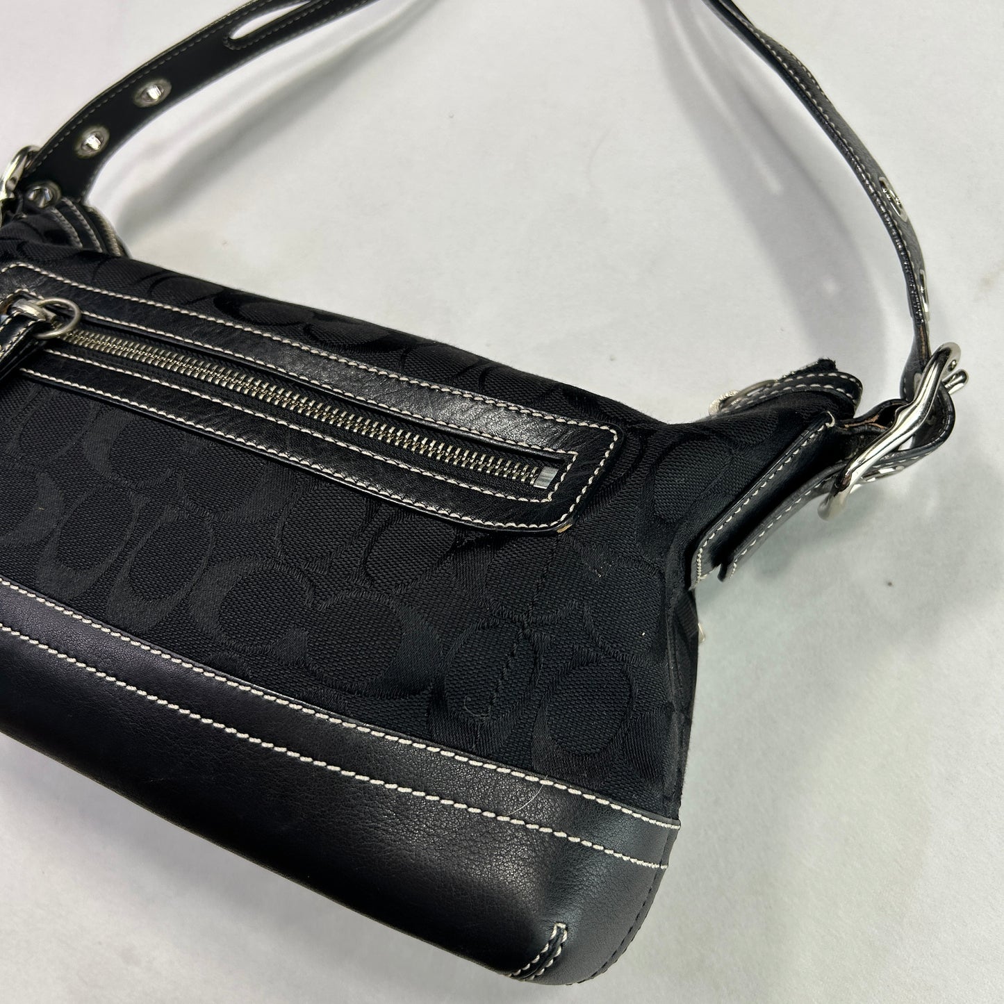 Vintage Signature Coach Leather Shoulder Bag