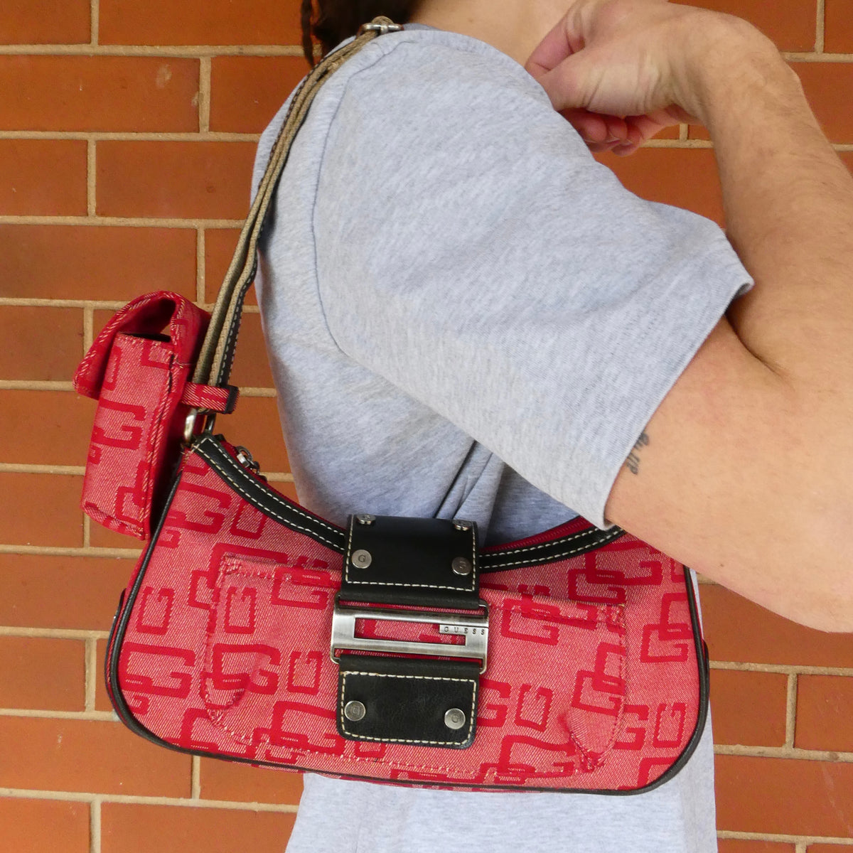 Vintage 2004 Guess Baguette Shoulder Bag
