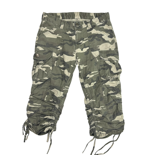 Camo 3/4 Capri Pants - Size M