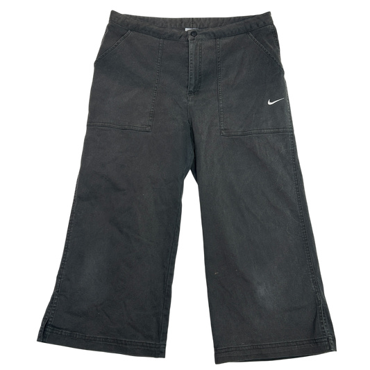 Black Nike 3/4 Capri Pants - Size M